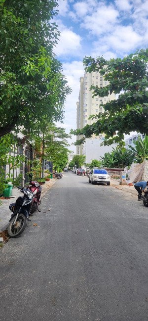 bán nhà phan huy ích ,5*13 ,5 tầng ,hẻm 6m ,thiết kế hiện đại ,hàng xóm emart ,nhỉnh 8 tỷ