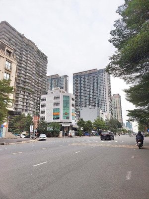 lô đất mặt tiền đồng văn cống kinh doanh đa ngành,gần ủy ban tpthủ đức cũ,hàng xóm đảo kim cương