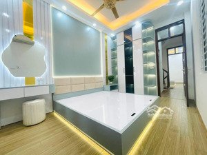 khương hạ nhà đẹp ở ngay 4 tầng dt 34m cách ô tô 3om giá chỉ 7,9 tỷ