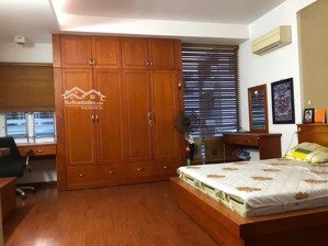 bán gấp xuất cảnh - bán nhà đường cách mạng tháng tám 93m² 5 tầng - 26 tỷ