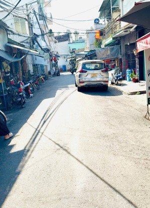 hxh 7m dương bá trạc, p.1, q.8, dt: 45m2, 2 tầng, giá 4 tỷ 440.