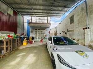 mặt tiền cầu xây 2 - 205m2 ngang 8.6m - nhà 2 tầng + sân 2 xe hơi - giá chỉ 44tr/m2