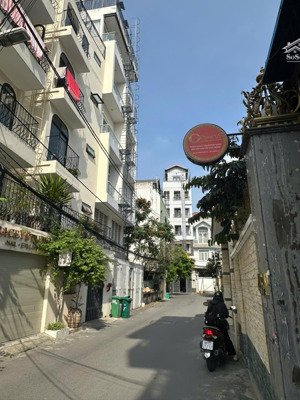 bán nhà mặt tiền trung tâm thảo điền, quận 2 - 7x34m (hầm + 7 tầng) - giá bán 46 tỷ - hđt 250 tr/th