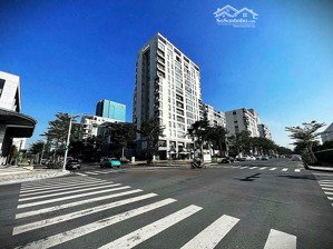 bán hoặc cho thuê shop starhill phú mỹ hưng. liên hệ ms loan 