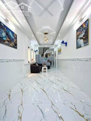 Bán nhà 2 lầu đúc gần Đại Học Cần Thơ giá dưới 3 tỷ