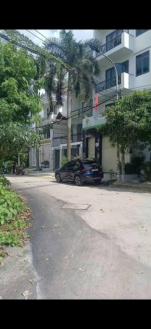 7 tỷ 600 thương lượng, nhà 4 tầng mặt tiền khu dân cư, diện tích : ngan 4 mét - dài 16 mét.