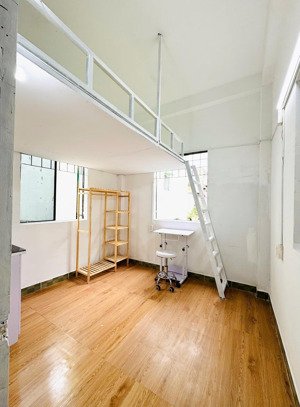 cho phòng duplex cửa sổ gần đường ba tháng hai quận 10_ngã bảy lý thái tổ_ bệnh viện nhi đồng 1