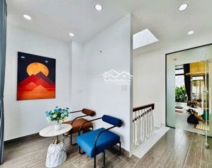 siêu phẩm 4 tầng có 6 tỏi phạm văn chiêu phường 14 gò vấp tp. hồ chí minh.