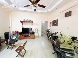 nhà 2 tầng 100m2. hxh 1 trục 40m ra đường dương đình hội, phước long b q9. 8 tỷ tl