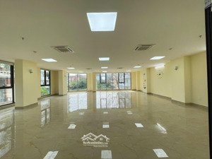 cho thuê nhà mặt phố khúc thừa dụ, 265 triệu, 150m2, view đẹp, uy tín lh 