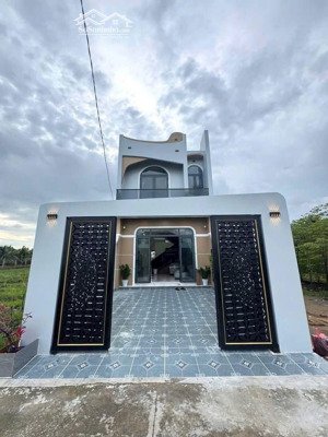 siêu vị trí - mặt tiền bà tư gạo, trung an, mỹ tho. dt: 5x36 full nt. hướng đông. giá 3,38 tỷ tl