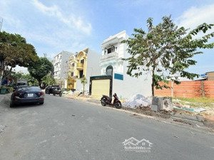 8 tỷ thương lượng, đất mặt tiền khu dân cư phân lô, diện tích : ngan 5 mét -- dài 20 mét.