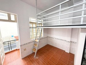 pass phòng ban công riêng, đầy đủ tiện nghi, ngay gần aeon tân phú