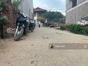 chính cần bán mảnh đất dt: 40m2 anh/chị sở hữu & vào tên ngay lô đất thôn lan chùa