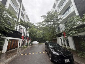 nhà liền kề phân lô, vỉa hè, phú diễn bắc từ liêm, 100m2, 6 tầng, thang máy, mt 5m, giá 40 tỷ