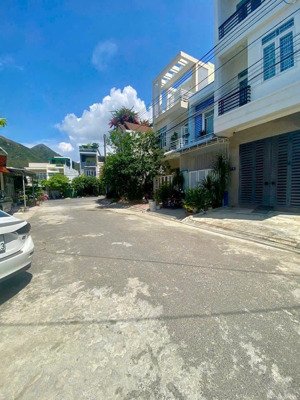 bán đất mặt tiền lê văn miến khu đông mương hòn xện - bắc nha trang diện tích 63,1 m ngang 5 m