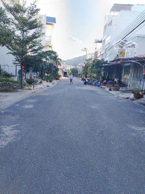 bán lô đất giá đầu tư đường nguyễn an , bắc nha trang diện tích 64 m cách biển 800 m chỉ 3 tỷ 6