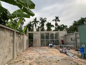 chủ bán gấp (6,1x19,6m) 121,7m2 đường ô tô sổ hồng riêng sát bờ sông sài gòn cách quốc lộ 13 500m