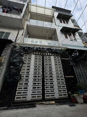 nhà hxh 6m phạm văn hai p.3, tân bình diện tích: 44m (4 x 11.5m) sổ a4 kết cấu: trệ