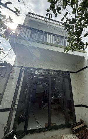 44m2 đường hồ văn long giá 4,050 đồng