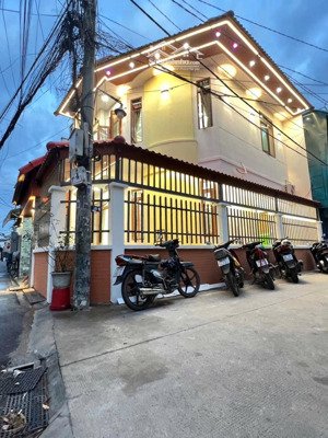 biệt thự trệt lầu căn góc 2 mặt tiền ta16, thới an, q12 hẻm nhựa 6m, xe hơi khu quá cà