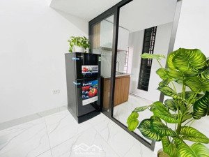 ccdv 300 nguyễn xiển gần nhiều trường đh lớn, giao thông thuận lợi, thu nhập ~ 800tr/ 1 năm