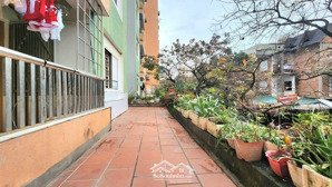 cho thuê tập thể 2 ngủ, wc khép kín tại đường phạm văn đồng, nội thất cơ bản, tổng diện tích 50m2