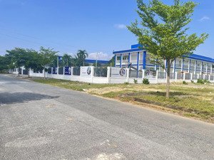 đất mặt tiền đối diện công viên , vị trí đẹp giá tốt vị trí đắc địa: nằm giữa hội an đà nẵng,