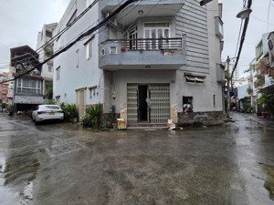 nhà có bề ngang siêu khủng 9.15m đc: hẻm 45 nguyễn văn đậu, phường 6, quận bình thạnh.