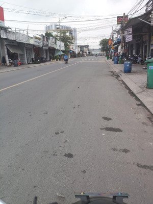 bán gấp nhà ngay chợ d11.việt sing.thuận an.bình dương cũ