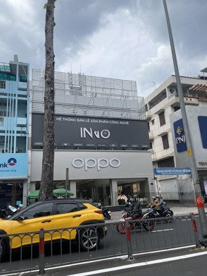 giảm giá 7 tỷ còn 55 tỷ! góc 2mt hoàng việt, tân bình - dt 12 x 24( 250m2) hđ thuê 220 triệu/tháng