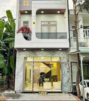 CHỈ 555 TRIỆU SỞ HỮU NGAY NHÀ PHỐ SHR GẦN SÂN BAY LONG THÀNH