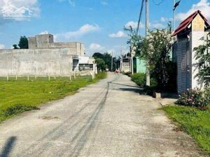 BÁN NHANH LÔ ĐẤT 64M2 SAU LƯNG VPCC LONG HÒA – CẦN ĐƯỚC, 800 triệu, SHR