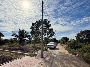 cần 1 lô đất vừa ở được, vừa đầu tư được thì nhánh đường 21 suối nghệ này là phù hợp, giá 950 tr