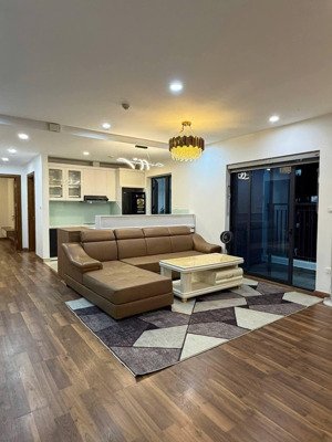 cần bán căn hộ lô góc goldmark city 136 hồ tùng mậu, cầu giấy. giá 10.5 tỷ