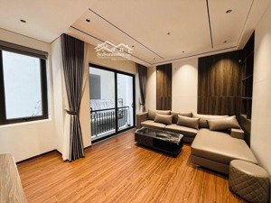 nhà phố siêu đẹp tại ngọc lâm - long biên 6 tầng ,3 ngủ, view hồ,ở sướng,chỉ 9 tỷ