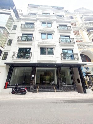 hàng kín - vip - mặt phố ba đình - dt 200 mét - mặt tiền 12,5 mét - giá nhỉnh 400tr/m2