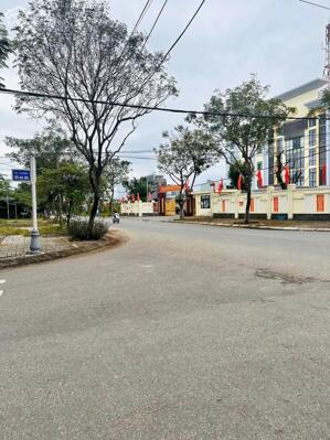 Cần bán 2 lô liền kề MT đường Hồ Bá Ôn, gần ngay UBND phường Hoà Khánh mới