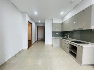 chính chủ cần cho thuê ch 2pn. sky89 quận 7. tầng 19, giá; 12,5tr. ntcb. tháng 1 ở được.