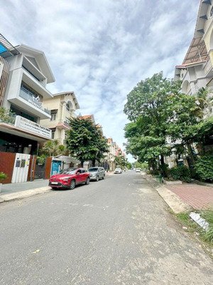 7.5x20m đất nền biệt thự kdc himlam q7 giá 35 tỷ xd hầm, trệt, 2 lầu