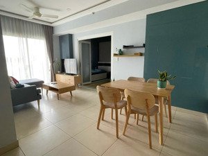 cho thuê 2pn view sông tháp 4 masteri thảo điền - liên hệ ms tiên