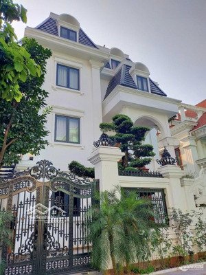 biệt thự đẹp(khu sân bay) trường sơn, tân bình, 220m2 (13x20m) trệt + 2 lầu(5pn+5wc) - giá 35 tỷ