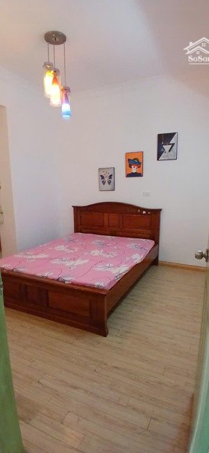 cho thuê nhà riêng ở đội cấn nhà 4 tầng, 5 ngủ, 3 vệ sinh, 60m2, giá 20tr nội thất cơ bản