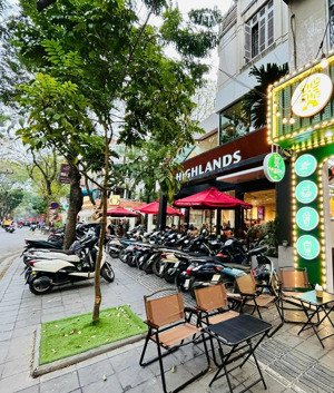 siêu hiếm ! cho thuê nhà mặt phố bà triệu- dt 150m tầng 1 - mt hơn 6m- kinh doanh mọi mô hình