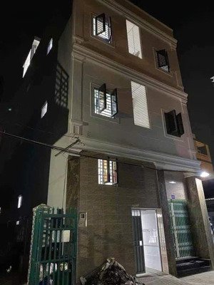 bán chdv 22p/60tr đường tăng nhơn phú, tăng nhơn phú b, gần cđ công thương, dt 151m2 giá 15ty