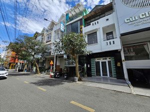 bán đất khu trung tâm đà lạt. xây và kinh doanh dòng tiền ổn định . uyên 