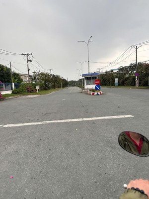 cuối năm thanh khoản, chính chủ bán đất ngang 7m, sổ hồng riêng, giá tốt 3tỷ, kdc đầy đủ tiện ích