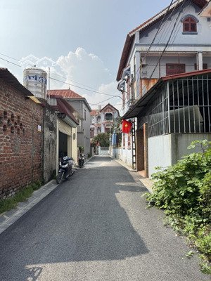 chính chủ gửi bán do cần tài chính - đất ô tô vào nhà được thoải mái