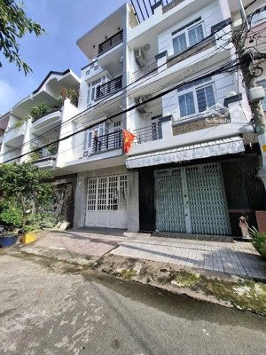 nhà còn mới mặt tiền khu tên lửa