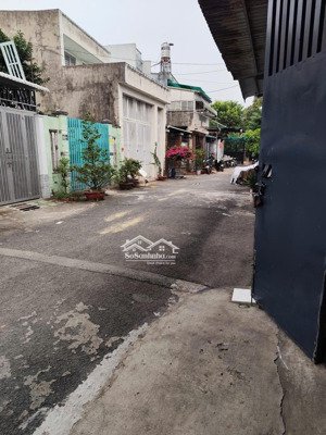 bán nhà 5x23m, 1 lững, 3pn, xe hơi đậu trong nhà, kdc 158, ấp 3, xuân thới thượng, hốc môn